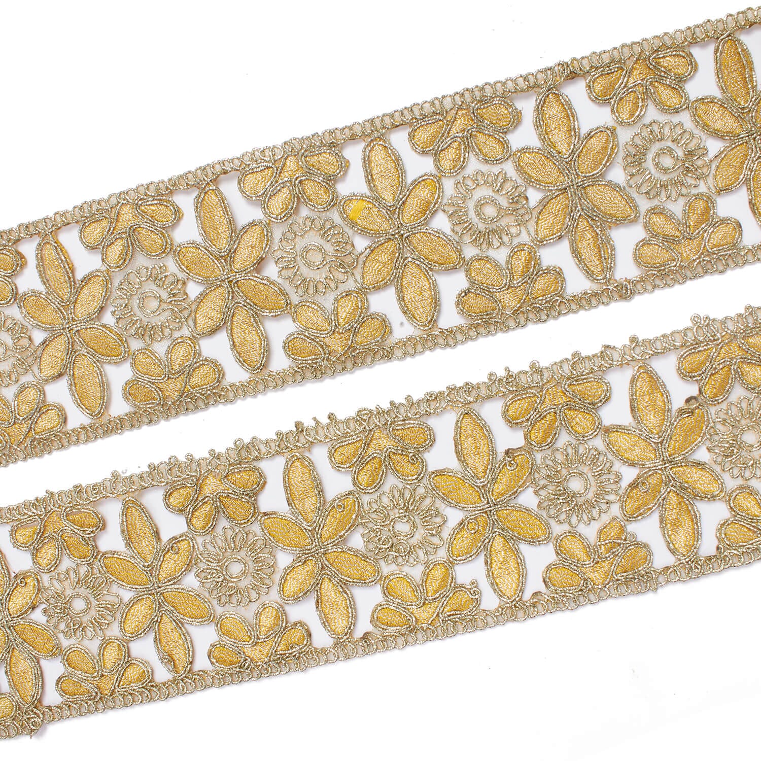 2.5 Inch Daisy Flower Metallic Corded Embroidery On Mesh Lace Trim (9.8 Yards / 9 Meters) - Image 2