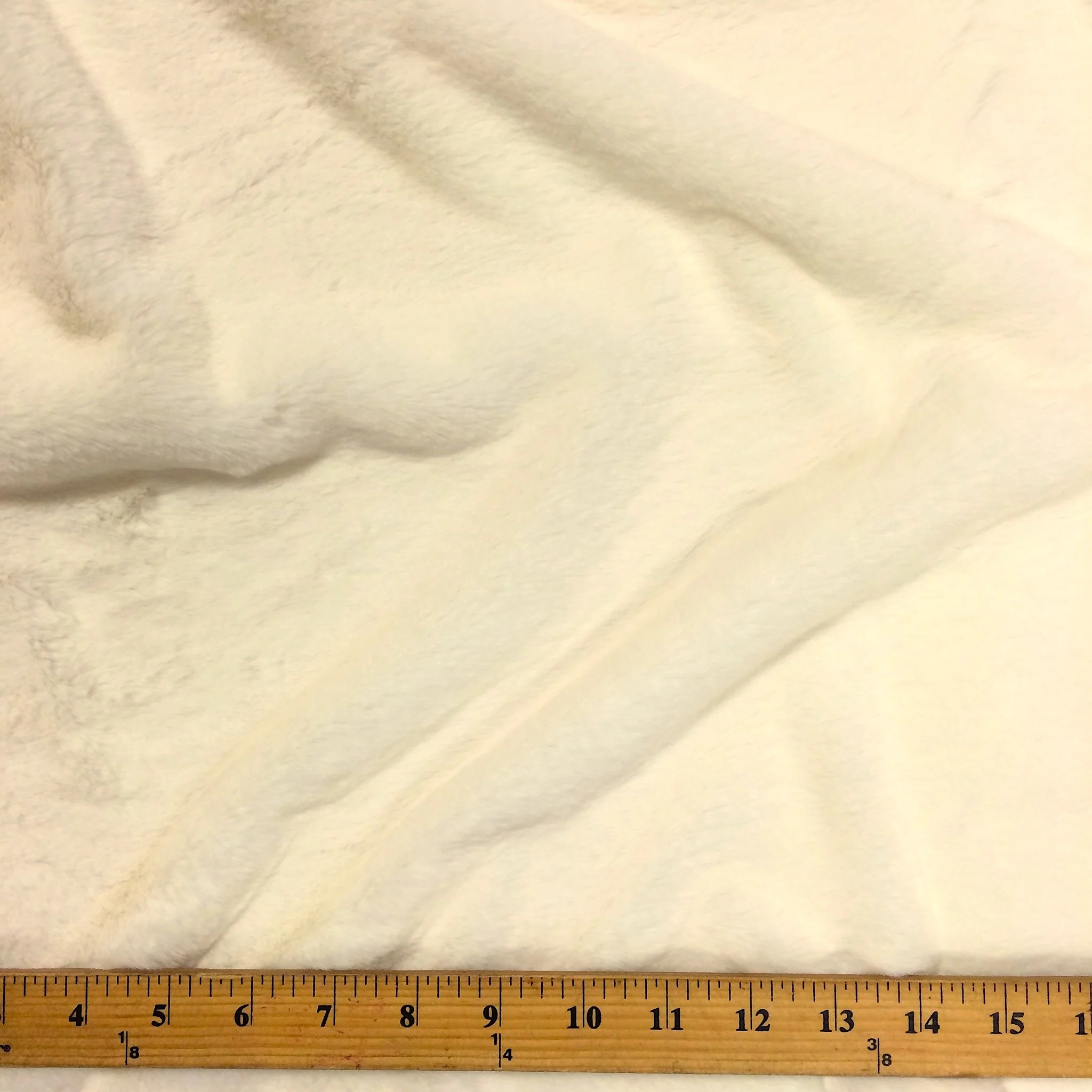 Rabbit Ivory Faux Fur - Image 3